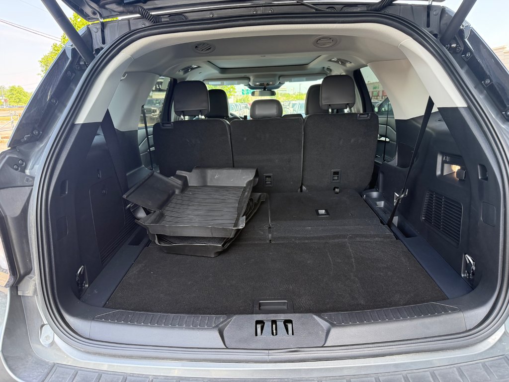 2026 Ford Explorer in Brossard, Quebec - 15 - w1024h768px
