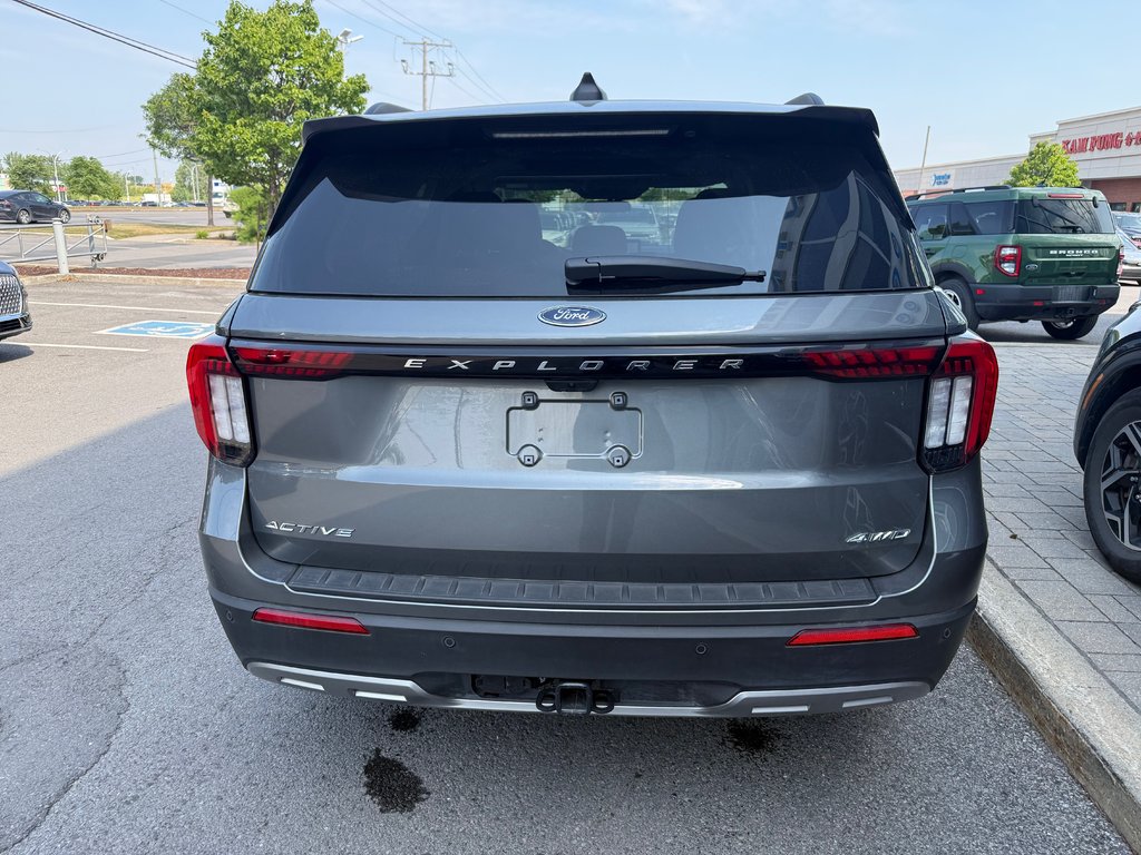 2026 Ford Explorer in Brossard, Quebec - 9 - w1024h768px