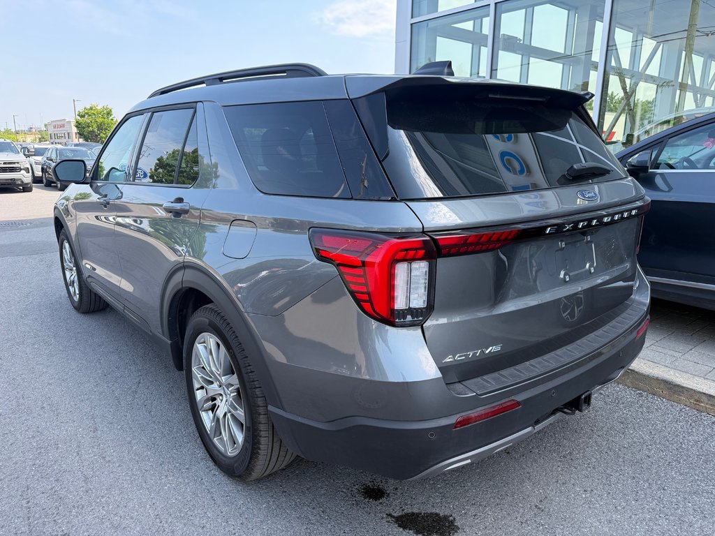 2026 Ford Explorer in Brossard, Quebec - 7 - w1024h768px