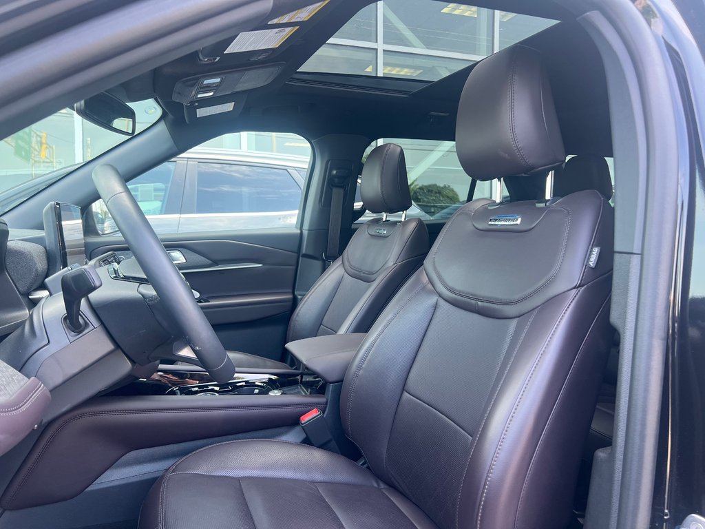 2026 Ford Explorer in Brossard, Quebec - 9 - w1024h768px