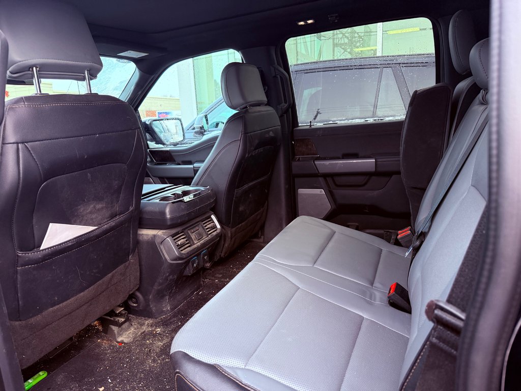 Ford F-150 Lightning  2023 à Brossard, Québec - 9 - w1024h768px