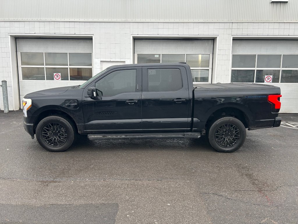 2023 Ford F-150 Lightning in Brossard, Quebec - 5 - w1024h768px