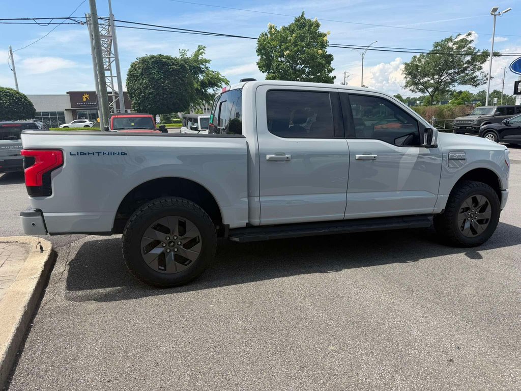 Ford F-150 Lightning  2023 à Brossard, Québec - 9 - w1024h768px
