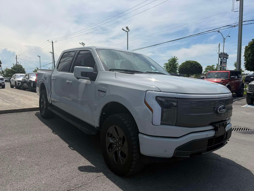Ford F-150 Lightning  2023 à Brossard, Québec - 5 - w1024h768px