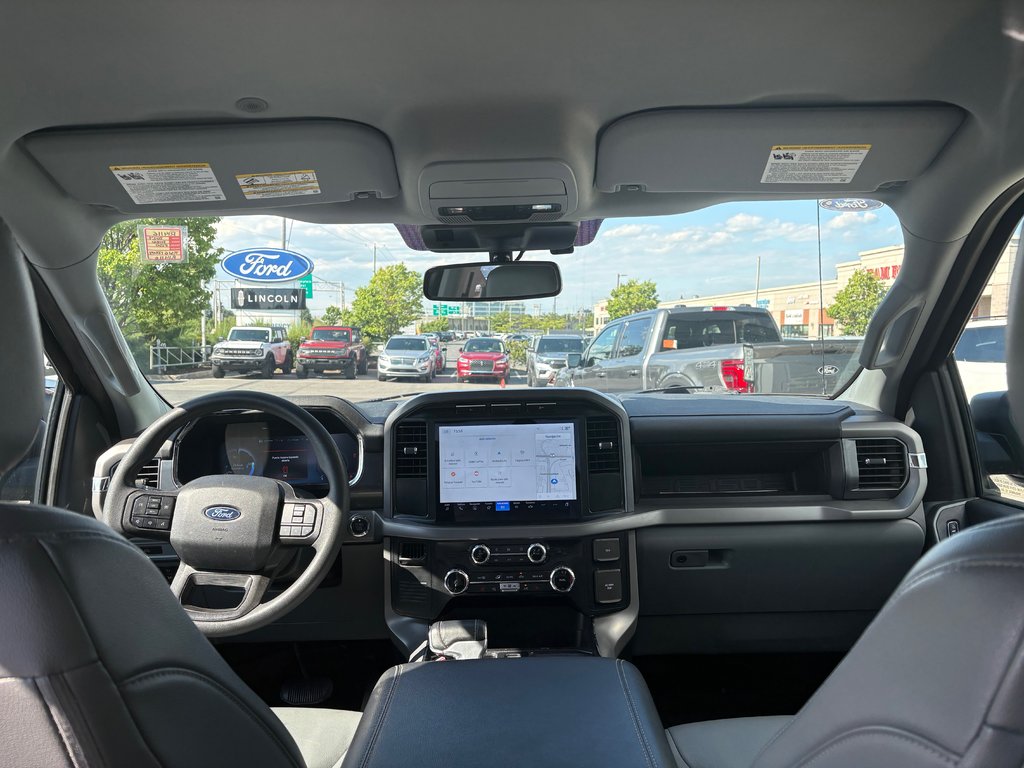 Ford F-150 Lightning  2024 à Brossard, Québec - 13 - w1024h768px