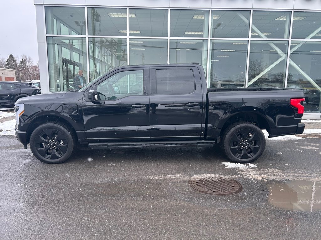 Ford F-150 Lightning  2025 à Brossard, Québec - 5 - w1024h768px