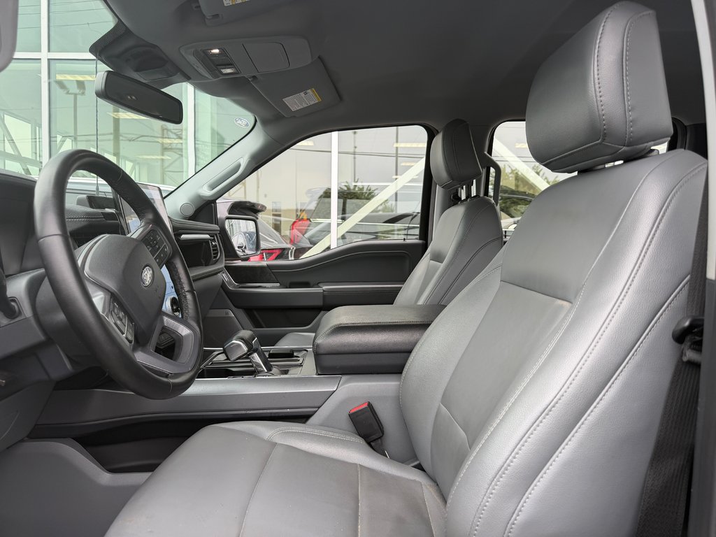 2025 Ford F-150 Lightning in Brossard, Quebec - 7 - w1024h768px