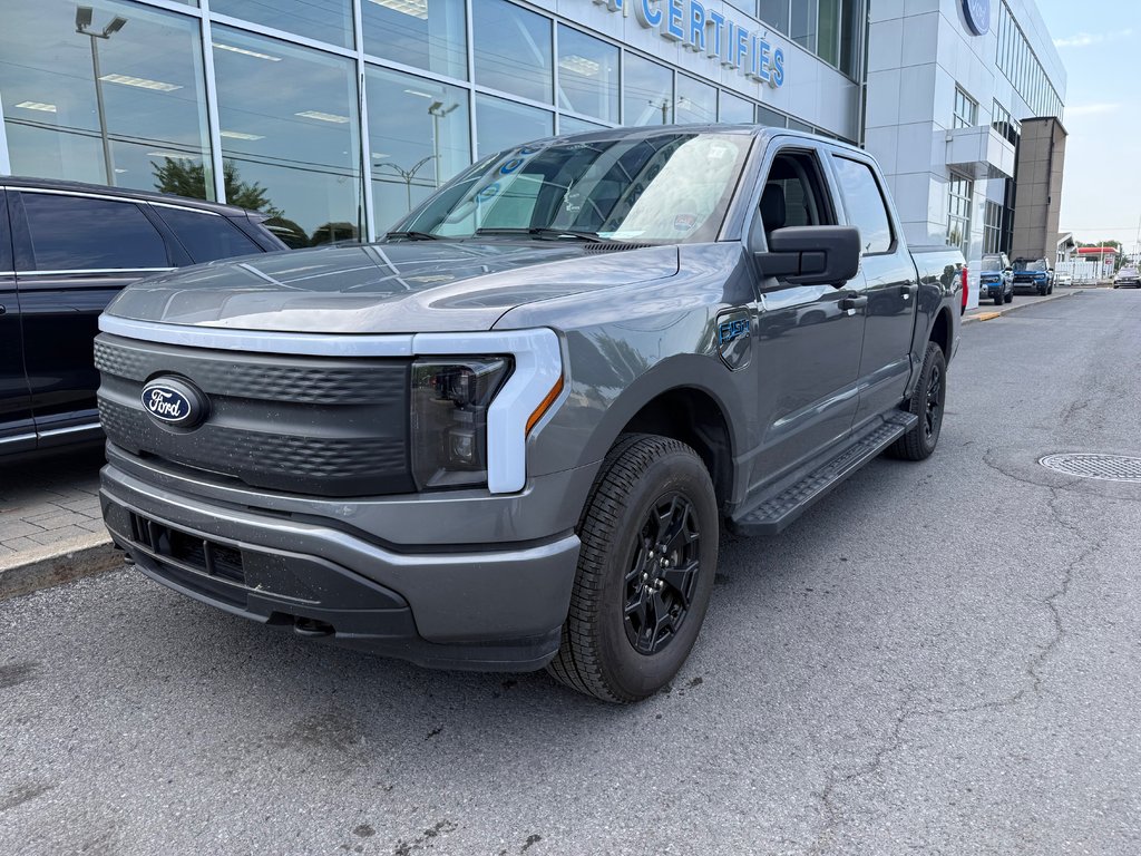 Ford F-150 Lightning XLT | 4X4 | ENS. REMORQUAGE MAX | CARPLAY 2025 à Brossard, Québec - 1 - w1024h768px