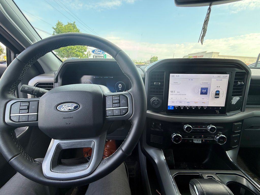 Ford F-150 Lightning XLT | 4X4 | ENS. REMORQUAGE MAX | CARPLAY 2025 à Brossard, Québec - 15 - w1024h768px