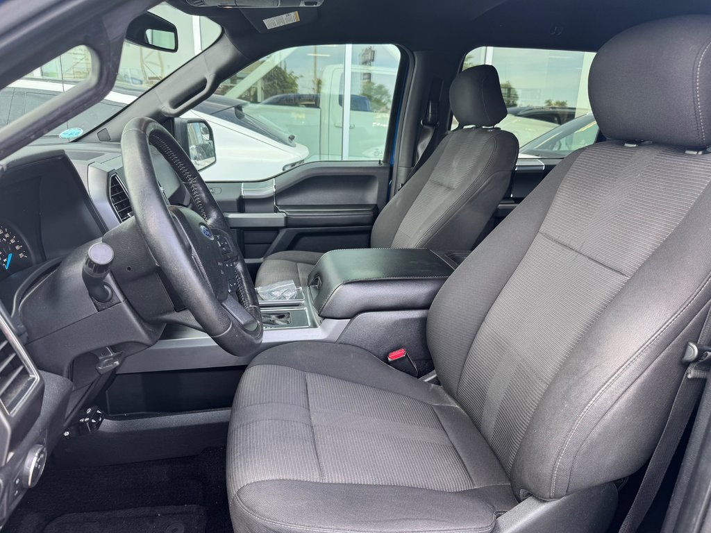 2017 Ford F-150 in Brossard, Quebec - 11 - w1024h768px