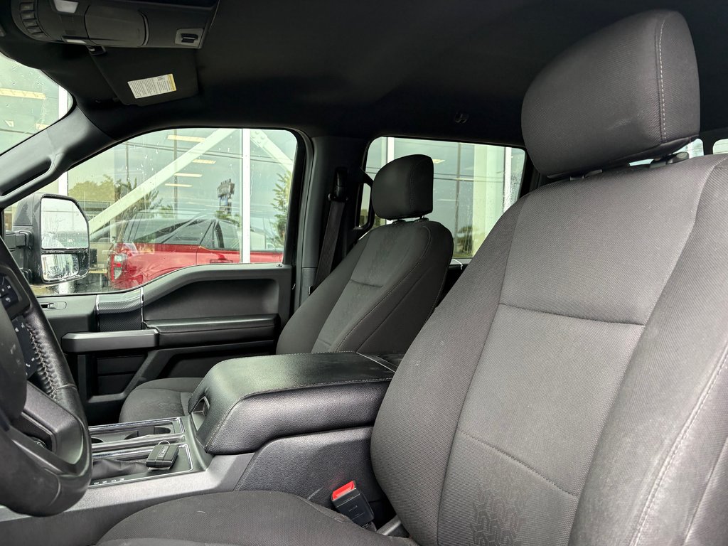 2019 Ford F-150 in Brossard, Quebec - 11 - w1024h768px