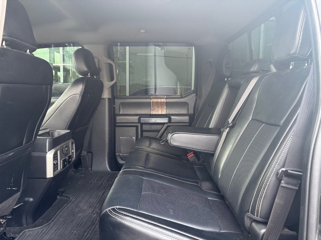 2019 Ford F-150 in Brossard, Quebec - 17 - w1024h768px