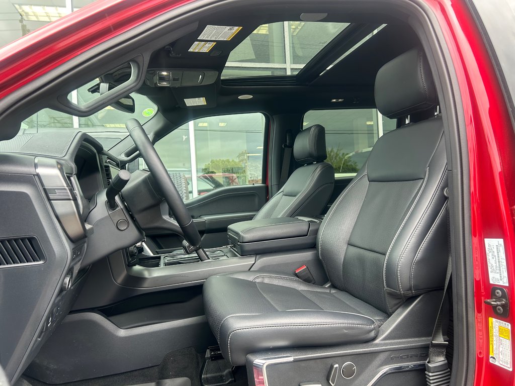 Ford F-150 LARIAT | DÉMO 5.99% | HYBRID | BLACK PACK | 2024 à Brossard, Québec - 12 - w1024h768px