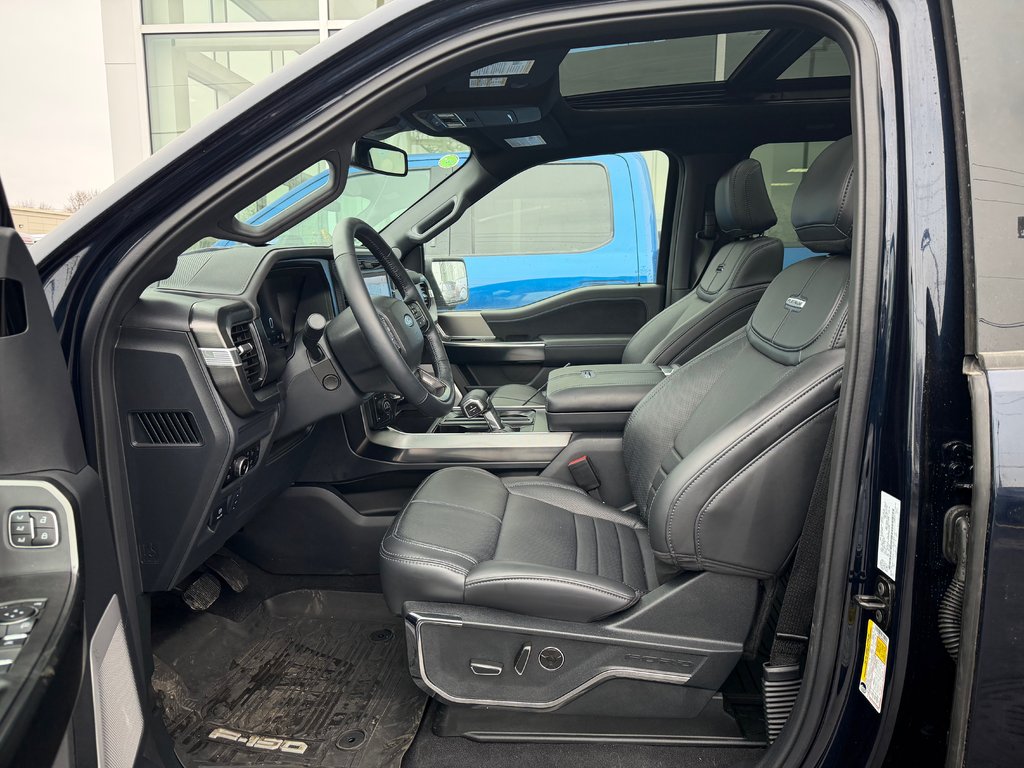 Ford F-150 Platinum | 4X4 | SPÉCIAL DÉMO 4.49% | TOIT PANO 2025 à Brossard, Québec - 11 - w1024h768px