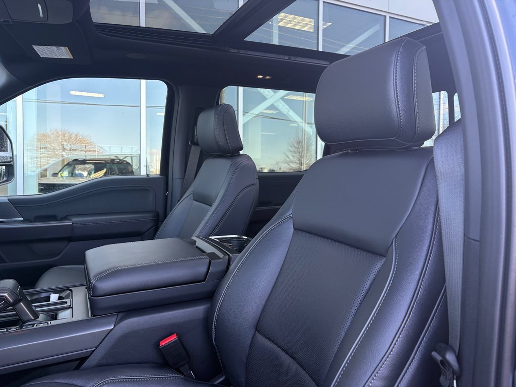 Ford F-150 LARIAT | 4X4 | 5.0L | SPÉCIAL DÉMO 0% | TOIT PANO 2026 à Brossard, Québec - 9 - w1024h768px