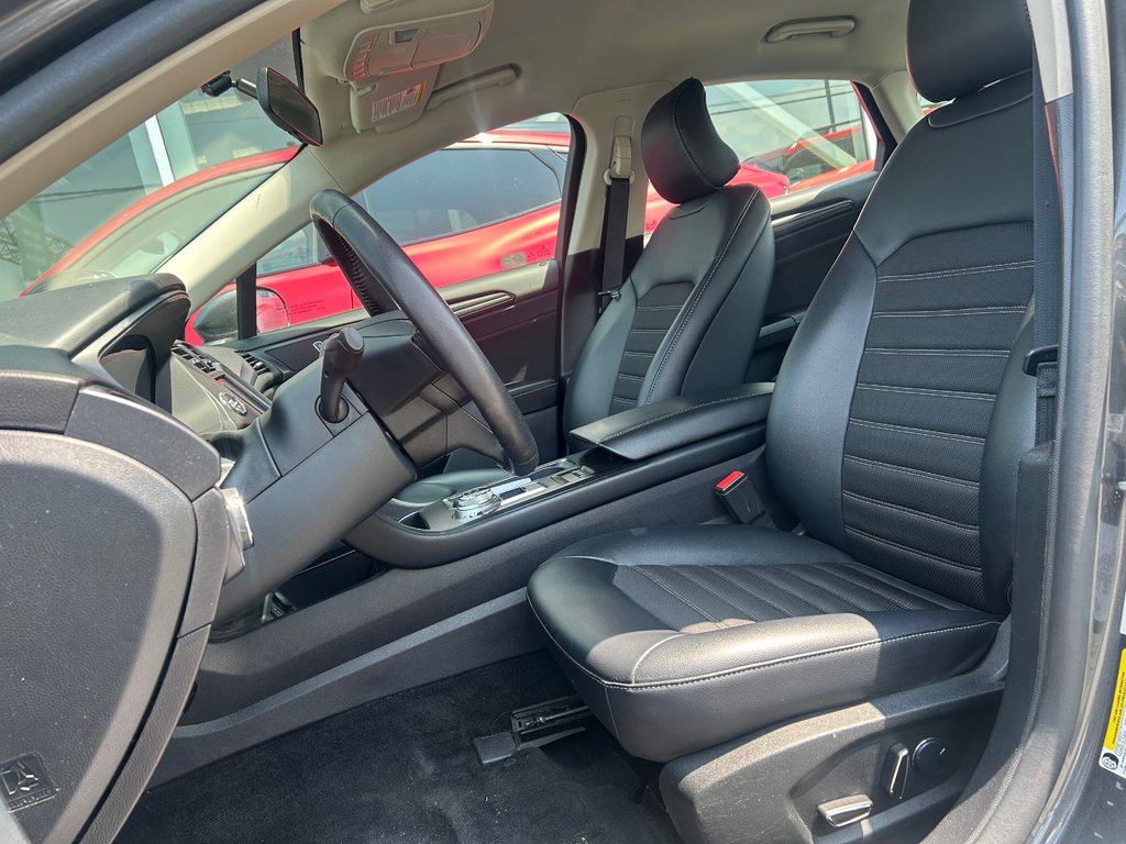 2018 Ford Fusion SE | 2.5L | NAVIGATION | SIÉGES CHAUFFANTS | in Brossard, Quebec - 11 - w1024h768px
