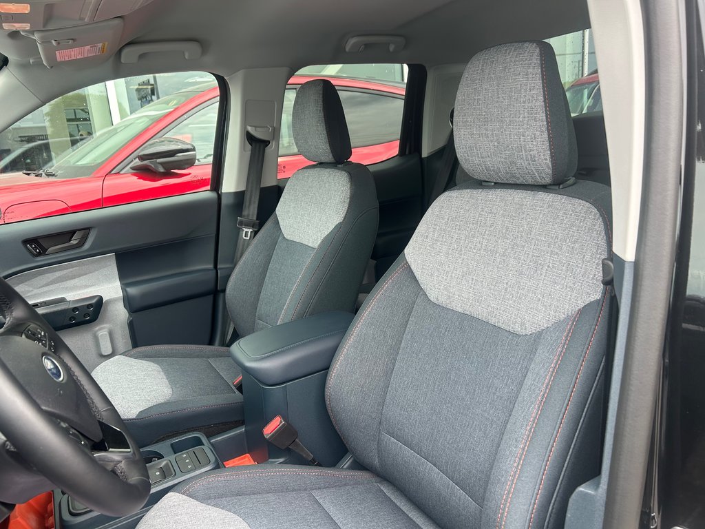 2024 Ford Maverick in Brossard, Quebec - 11 - w1024h768px