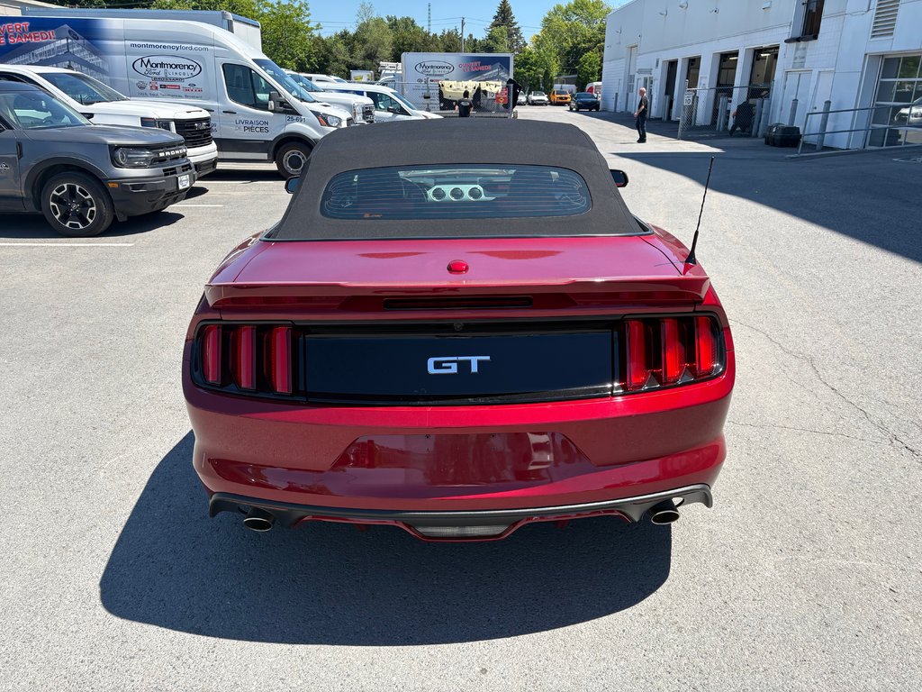 2015 Ford Mustang convertible in Brossard, Quebec - 11 - w1024h768px
