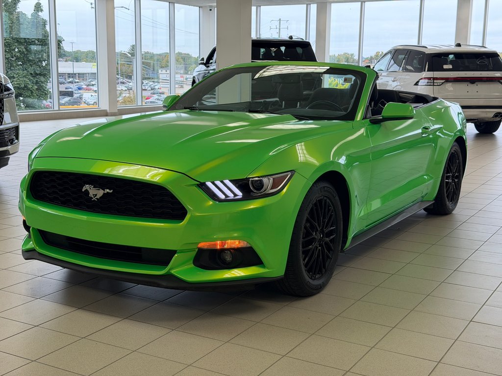 Ford Mustang convertible  2017 à Brossard, Québec - 3 - w1024h768px