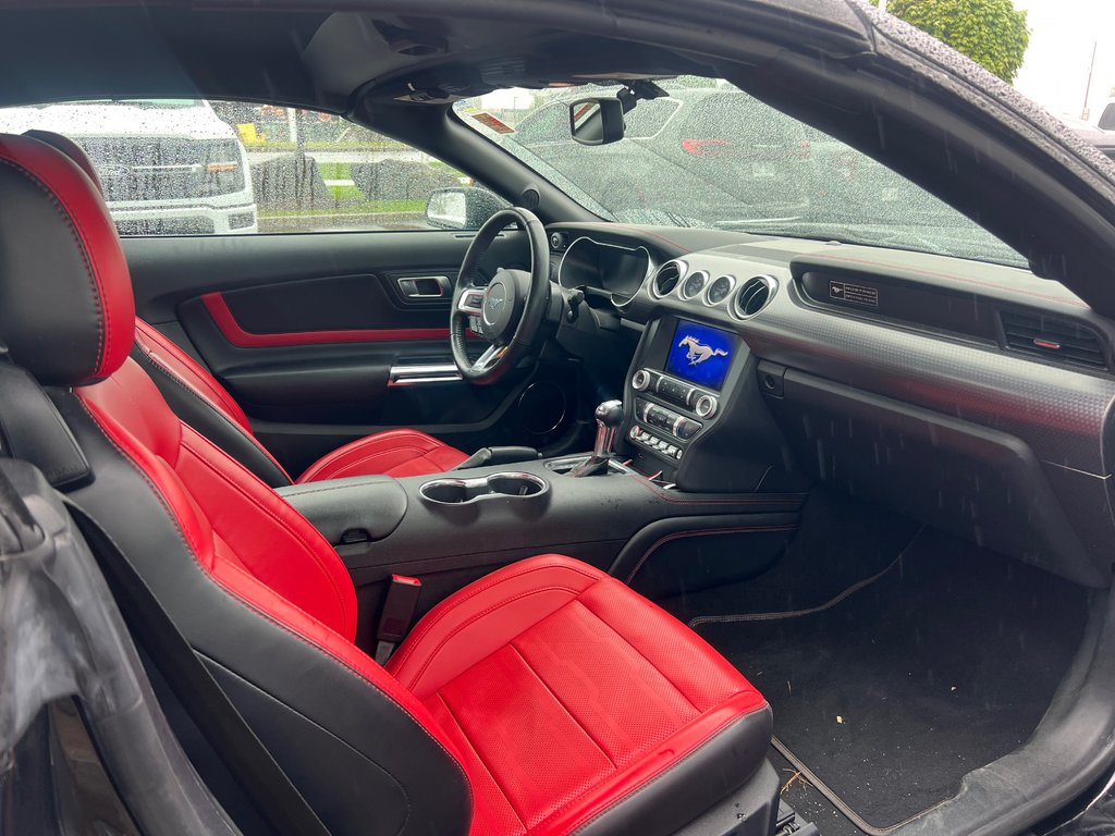 Ford Mustang convertible  2020 à Brossard, Québec - 7 - w1024h768px
