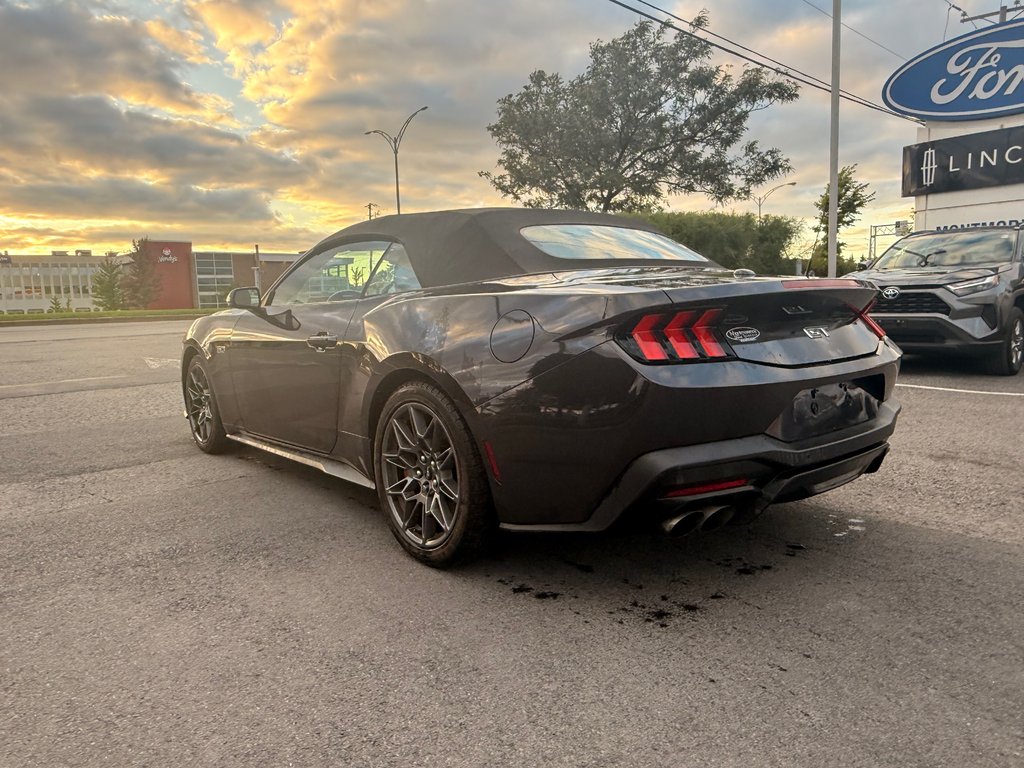 2024 Ford Mustang convertible in Brossard, Quebec - 5 - w1024h768px