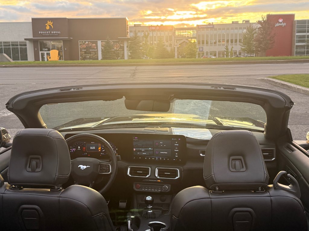 2024 Ford Mustang convertible in Brossard, Quebec - 15 - w1024h768px