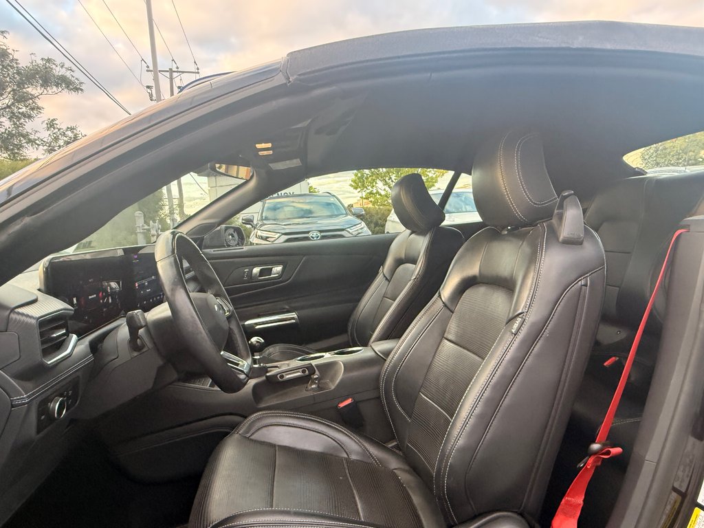 2024 Ford Mustang convertible in Brossard, Quebec - 13 - w1024h768px