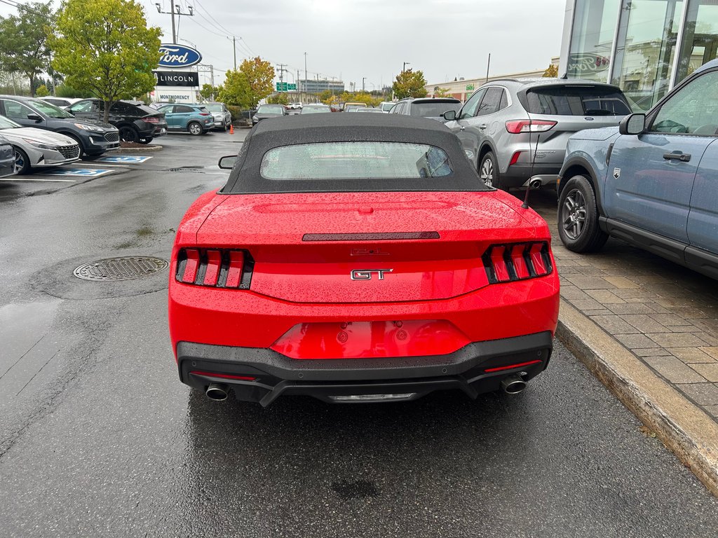 2025 Ford Mustang convertible in Brossard, Quebec - 9 - w1024h768px