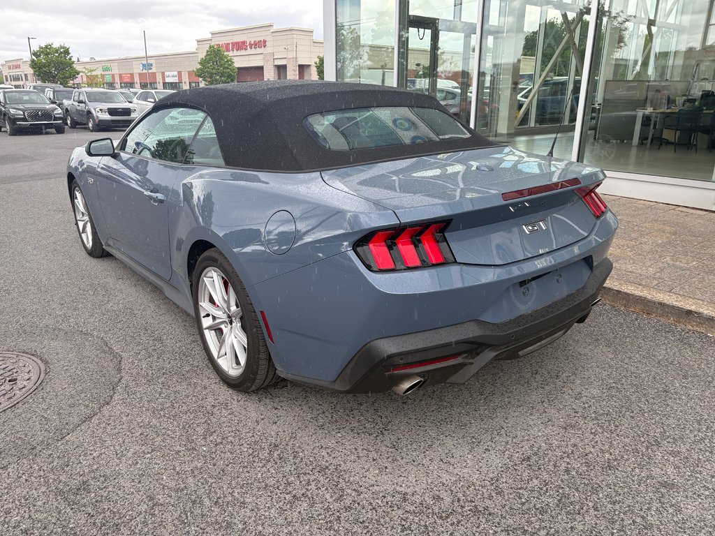 Ford Mustang convertible  2025 à Brossard, Québec - 7 - w1024h768px