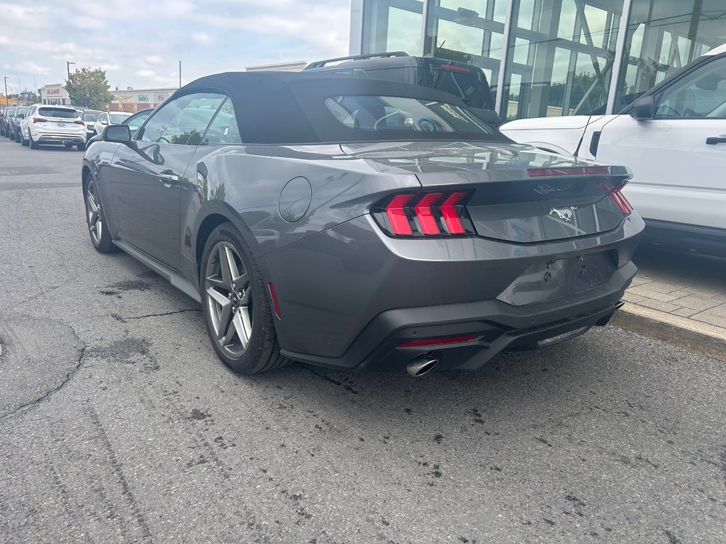 2026 Ford Mustang convertible in Brossard, Quebec - 8 - w1024h768px