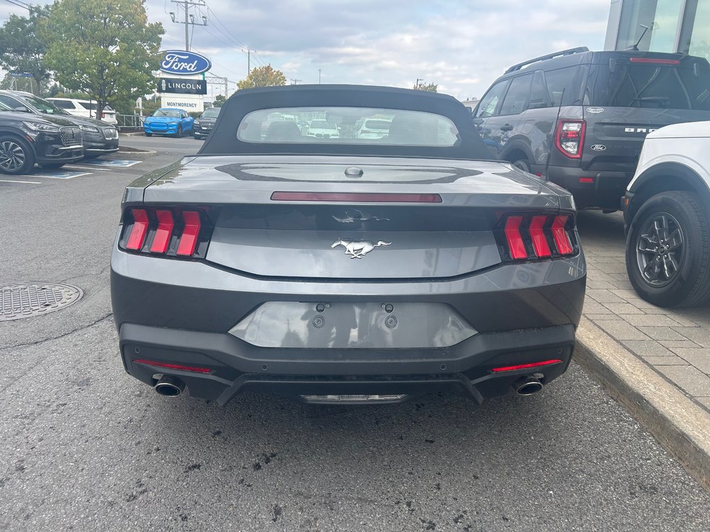2026 Ford Mustang convertible in Brossard, Quebec - 10 - w1024h768px