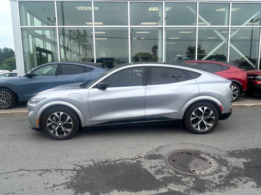 2021 Ford Mustang Mach-E in Brossard, Quebec - 5 - w1024h768px