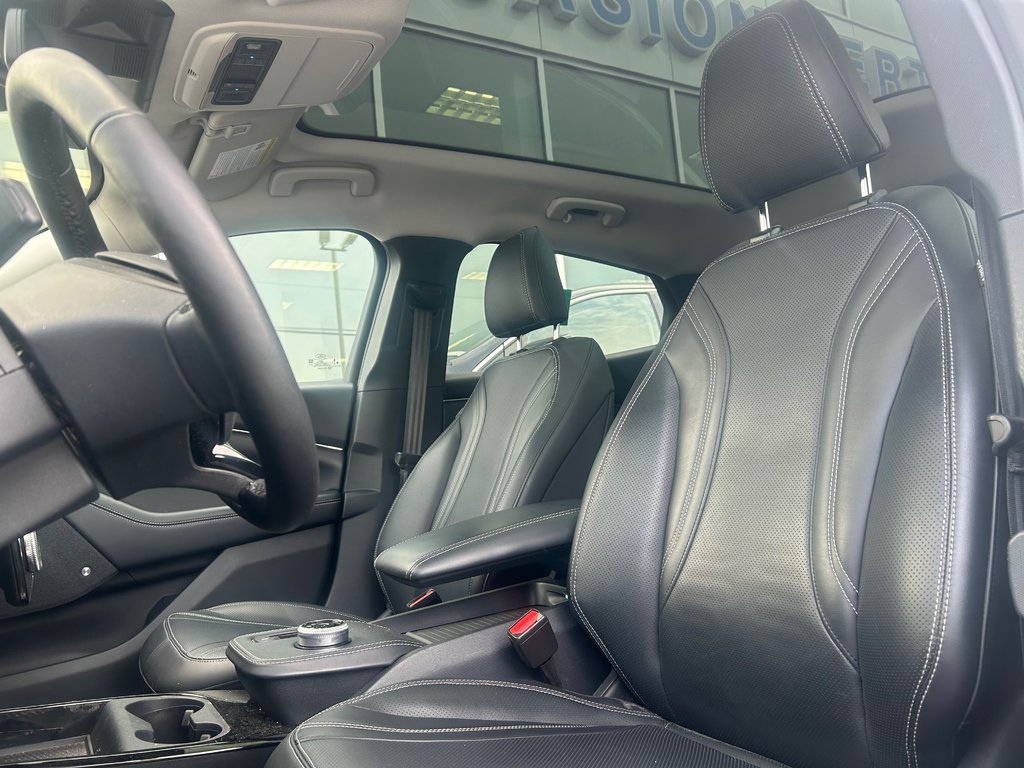 2021 Ford Mustang Mach-E in Brossard, Quebec - 11 - w1024h768px
