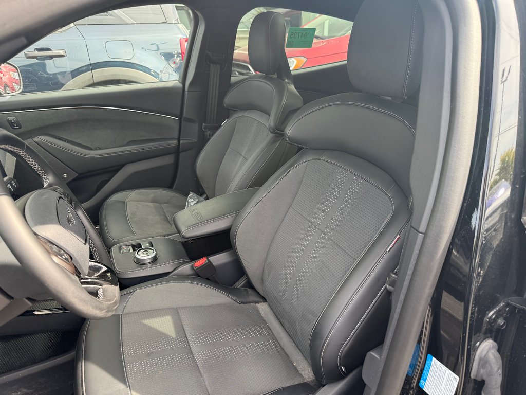 2023 Ford Mustang Mach-E in Brossard, Quebec - 13 - w1024h768px