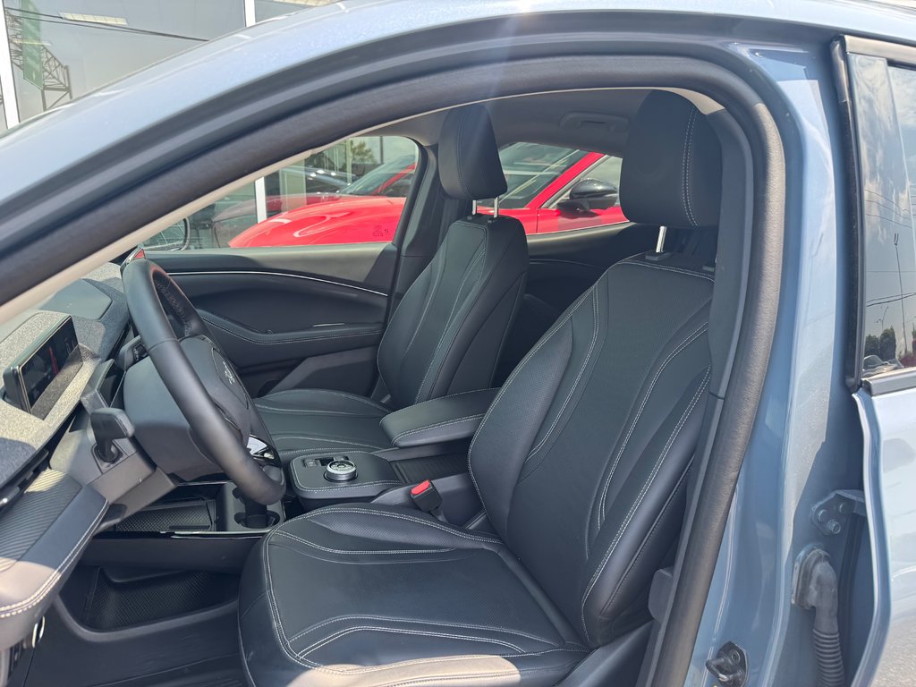 2024 Ford Mustang Mach-E in Brossard, Quebec - 11 - w1024h768px
