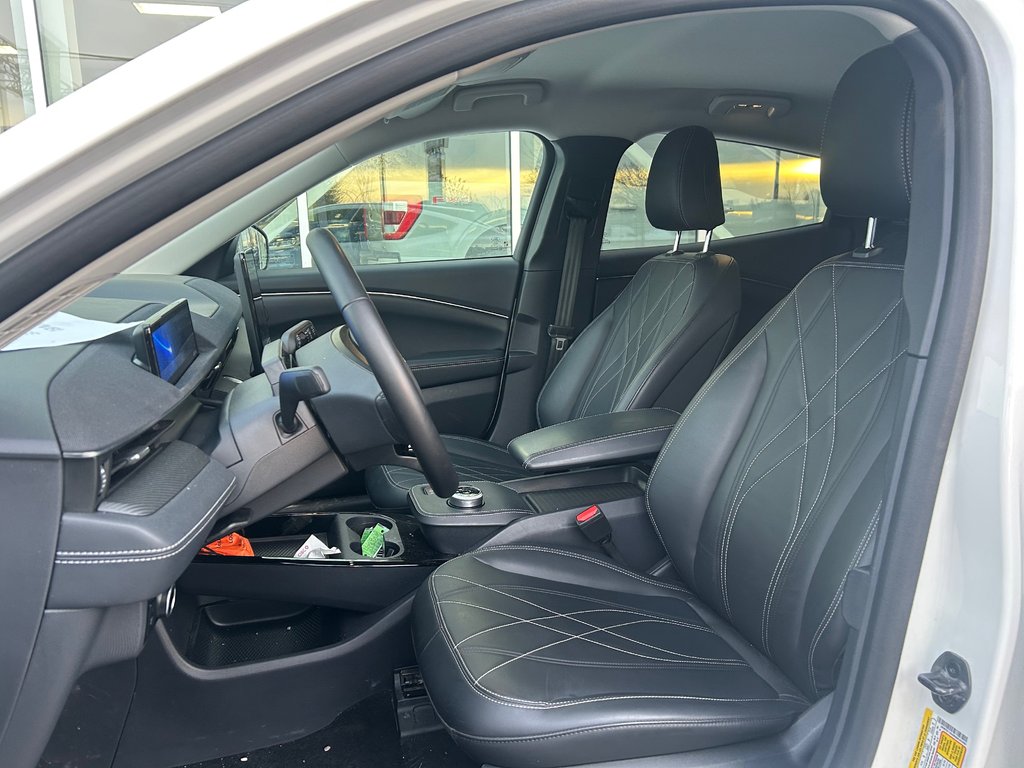 Ford Mustang Mach-E  2024 à Brossard, Québec - 11 - w1024h768px