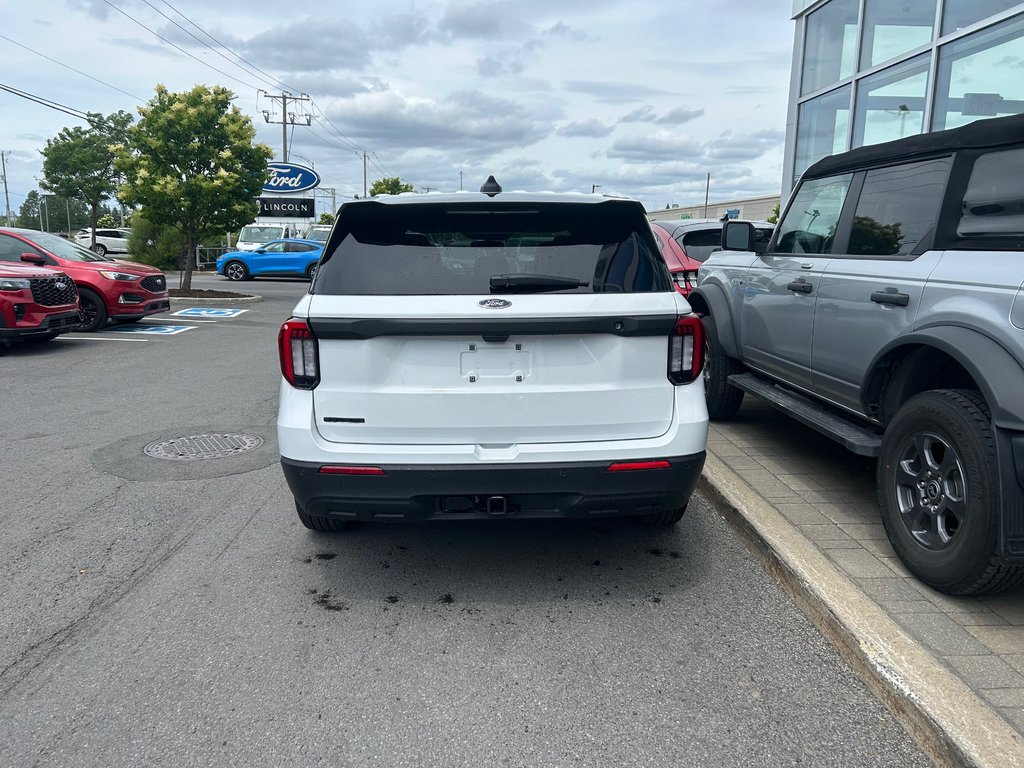 Ford Police Interceptor Utility  2025 à Brossard, Québec - 9 - w1024h768px