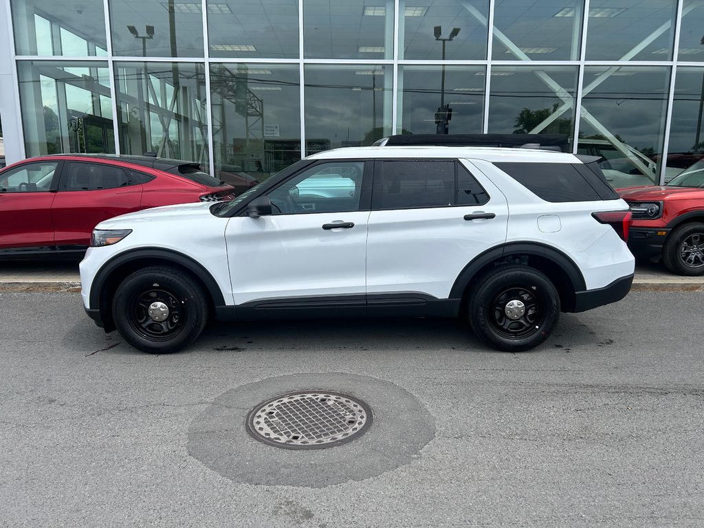Ford Police Interceptor Utility  2025 à Brossard, Québec - 5 - w1024h768px