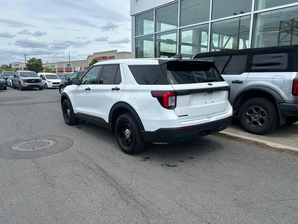 Ford Police Interceptor Utility  2025 à Brossard, Québec - 7 - w1024h768px