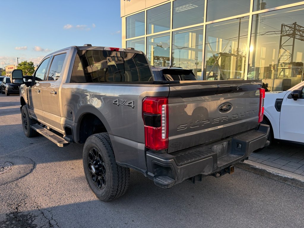 Ford Super Duty F-250 SRW LARIAT | 6.7 DIESEL | BLACK PACK | TOIT PANO | 2024 à Brossard, Québec - 7 - w1024h768px