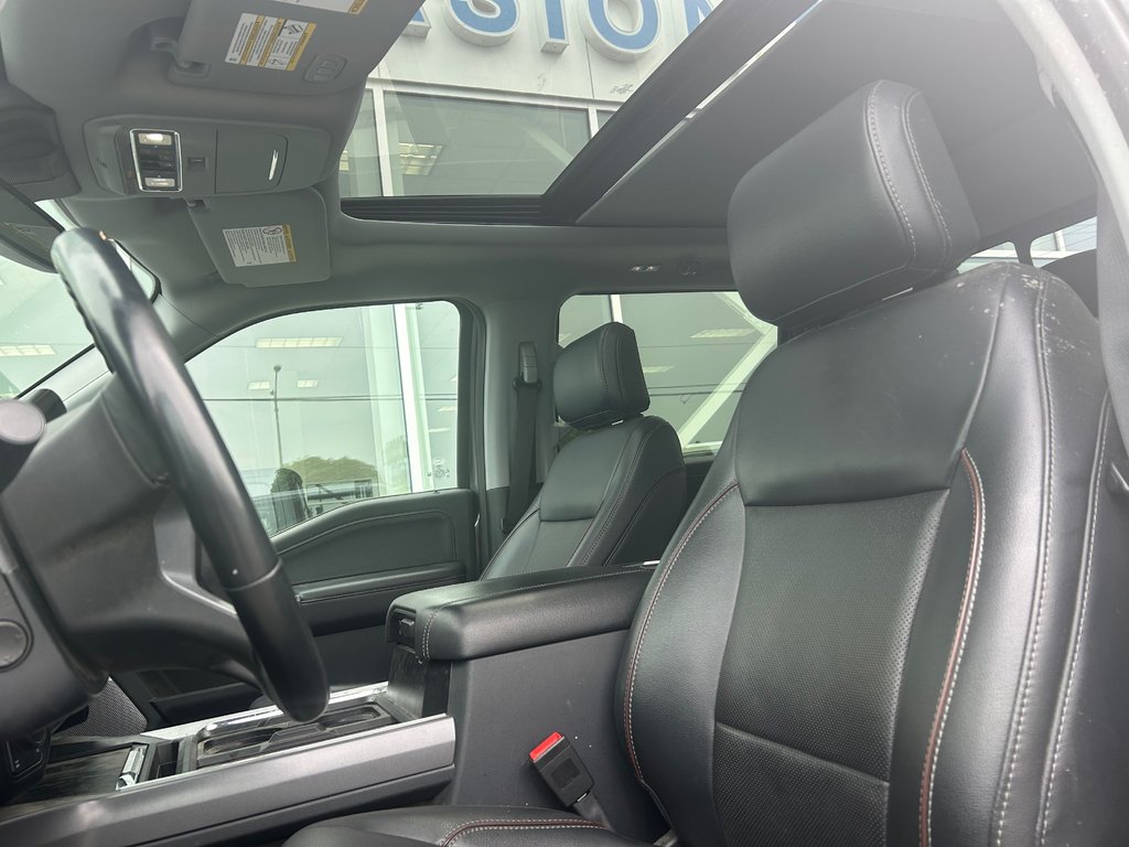 2024 Ford Super Duty F-250 SRW in Brossard, Quebec - 11 - w1024h768px