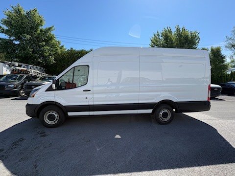 2023 Ford Transit Cargo Van in Brossard, Quebec - 9 - w1024h768px