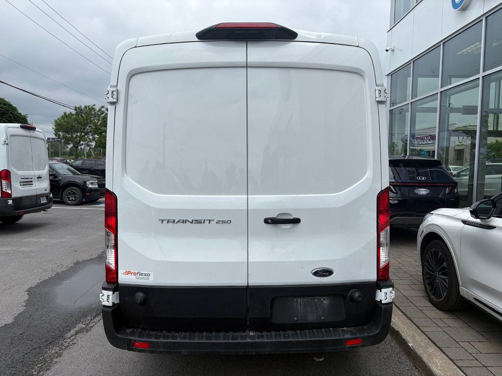 2024 Ford Transit Cargo Van in Brossard, Quebec - 9 - w1024h768px