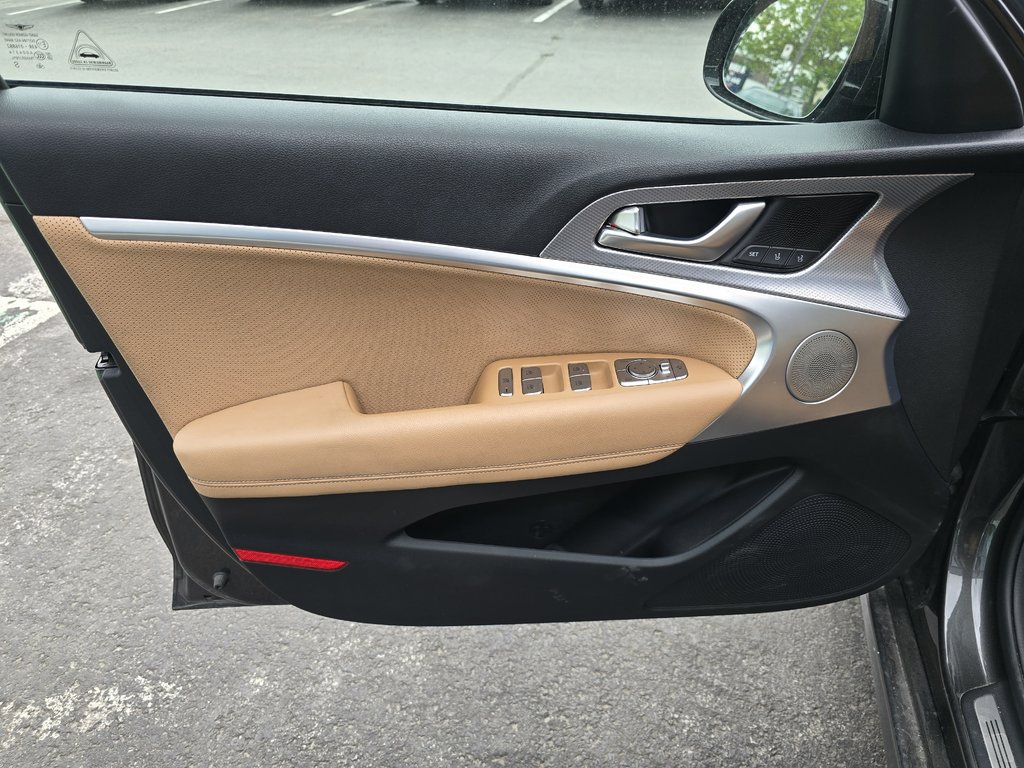 2023 GENESIS G70 3.3T ADVANCED 365HP CUIR TOIT NAV in Montréal, Quebec - 11 - w1024h768px