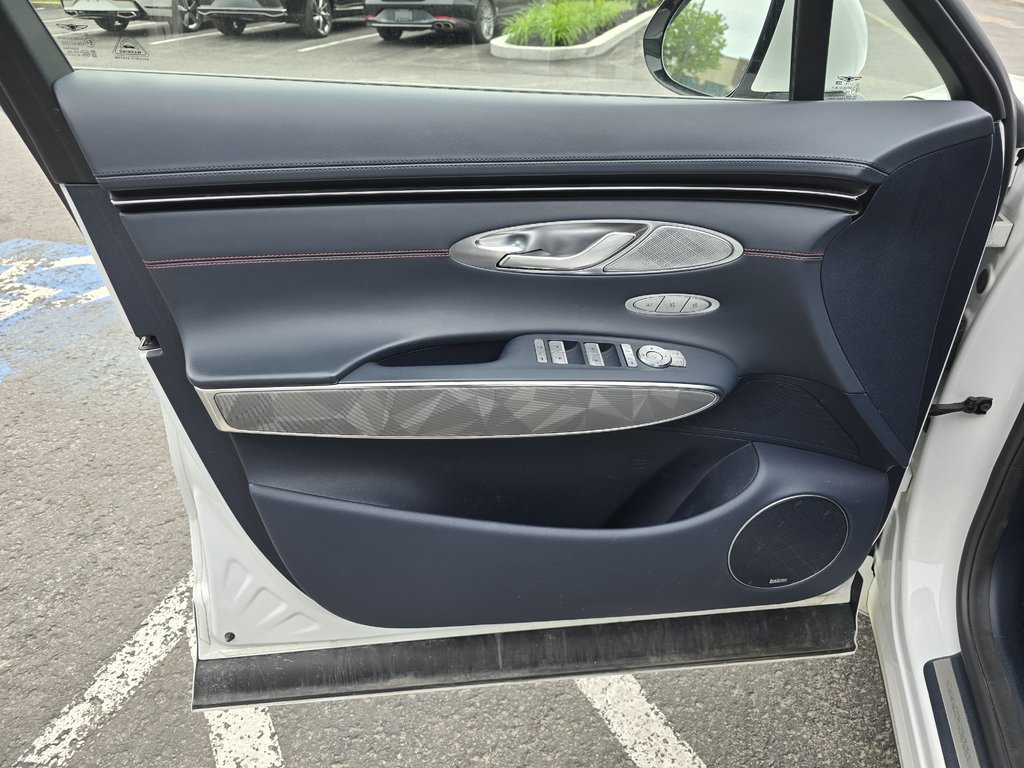 2022 GENESIS GV70 2.5T PRESTIGE AWD CAM 360 SIEGE MASSAGE TOIT PANO in Montréal, Quebec - 12 - w1024h768px