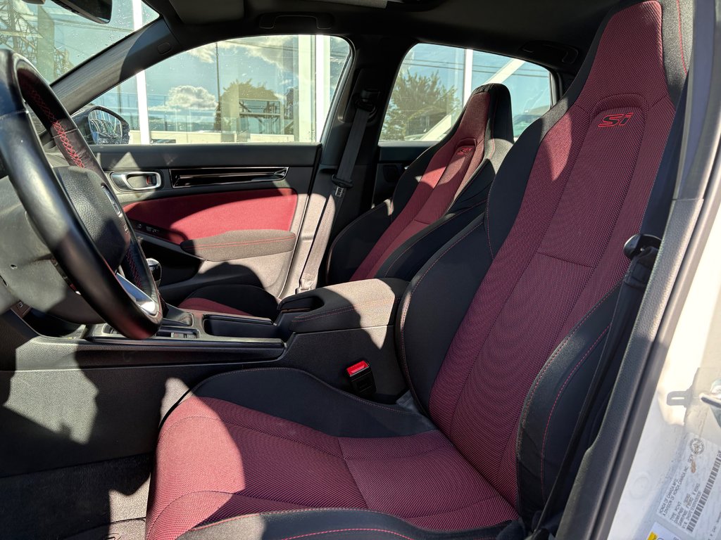 Honda Civic Si Sedan  2024 à Brossard, Québec - 9 - w1024h768px
