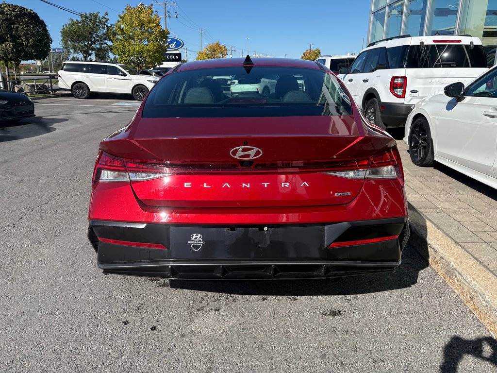 Hyundai Elantra Hybrid  2026 à Brossard, Québec - 9 - w1024h768px