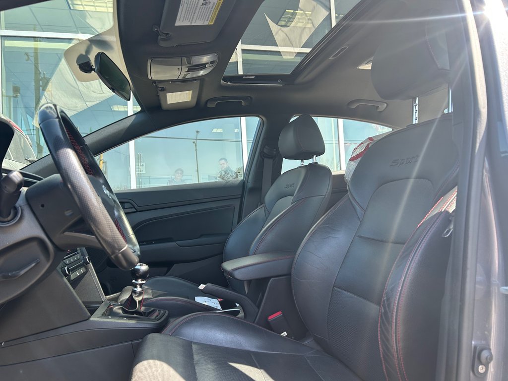 Hyundai Elantra  2018 à Brossard, Québec - 11 - w1024h768px