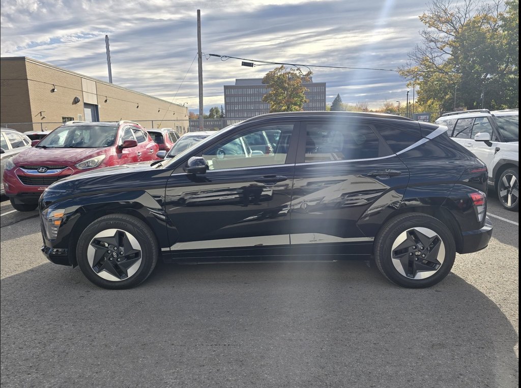 2025 Hyundai KONA ELECTRIC ULTIMATE TOIT CUIR BOSE NAVI BLUELINK in Montréal, Quebec - 7 - w1024h768px