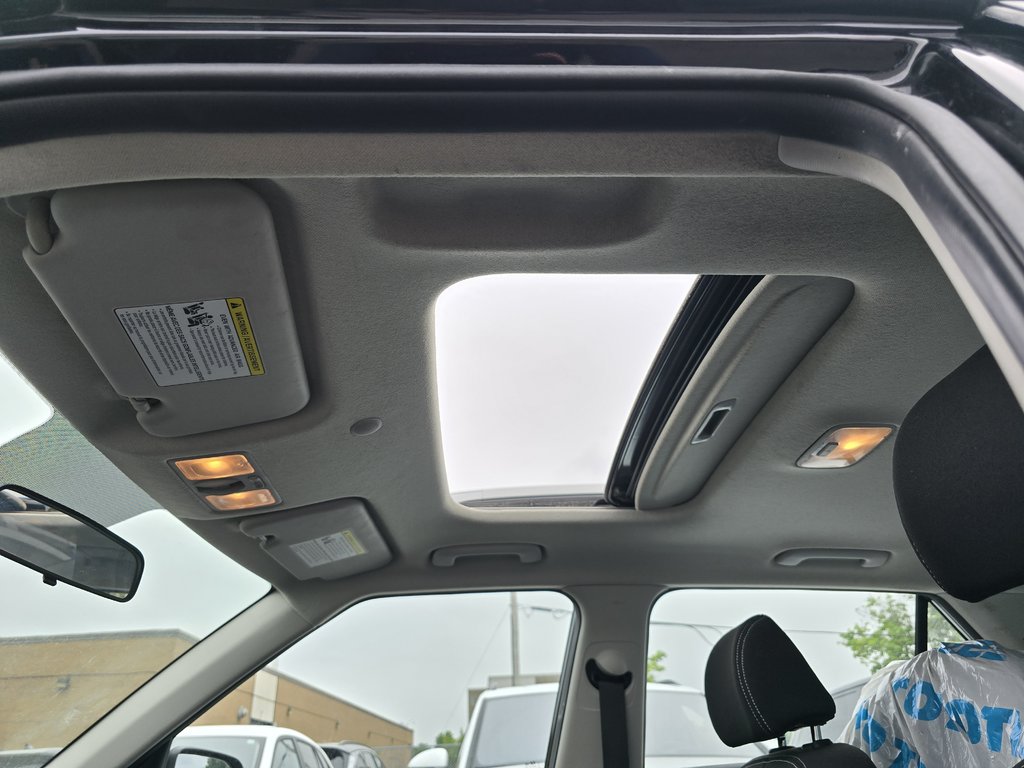 2021 Hyundai Venue TREND TOIT MAG 17'' CAMERA KEYLESS CARPLAY in Montréal, Quebec - 2 - w1024h768px